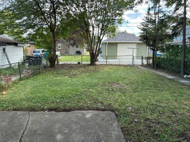 $75,000 | 12621 South Wood Street, Calumet Park, IL 60827