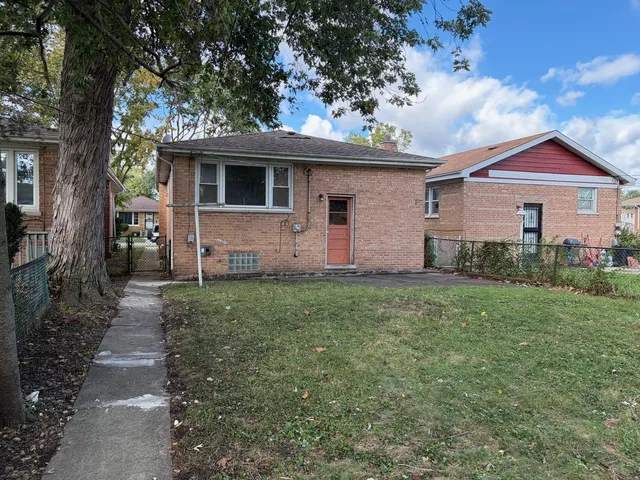 $75,000 | 12621 South Wood Street, Calumet Park, IL 60827