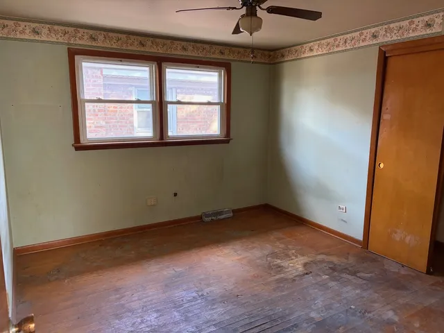 $75,000 | 12621 South Wood Street, Calumet Park, IL 60827