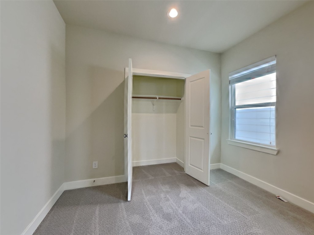 5714 Quinn Landing Road Houston, TX 77091 - Photo 8 of 13