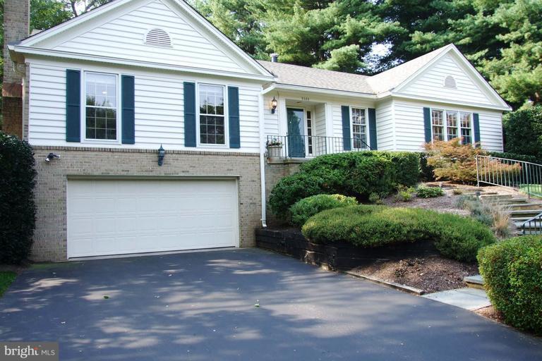 9320 Reach Road Potomac, MD 20854 - Photo 1 of 30 Exterior (Front)