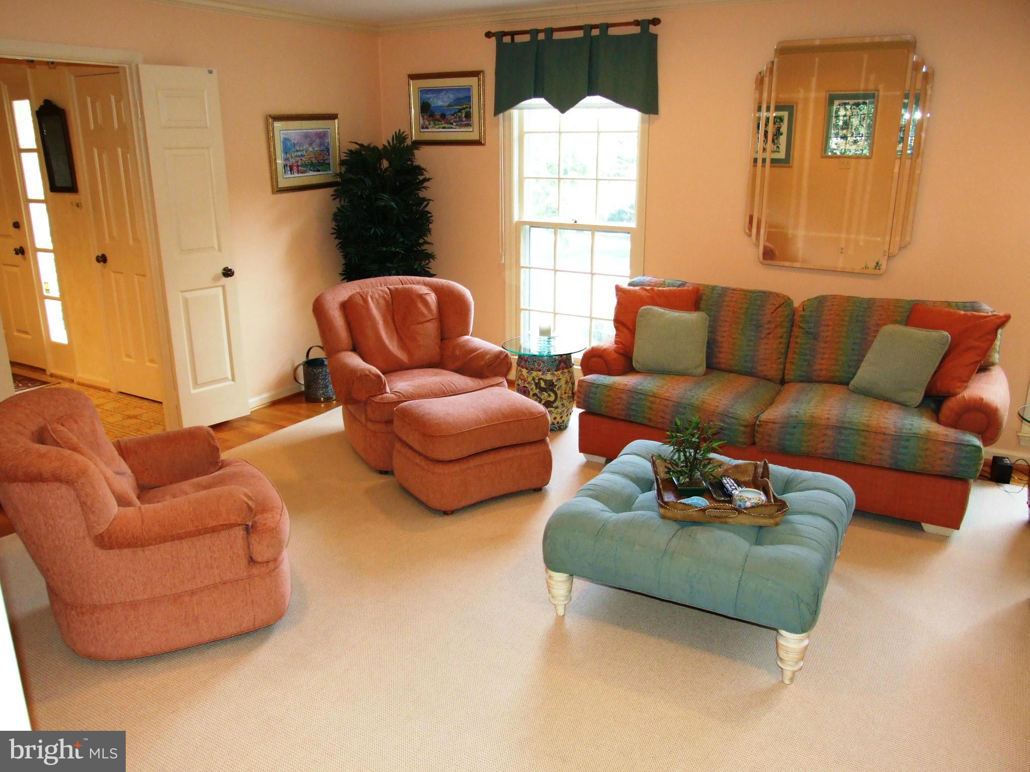 9320 Reach Road Potomac, MD 20854 - Photo 5 of 30 Family Room