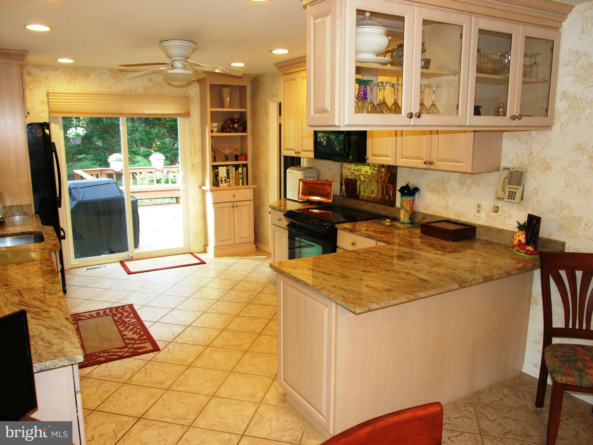 9320 Reach Road Potomac, MD 20854 - Photo 8 of 30 Kitchen