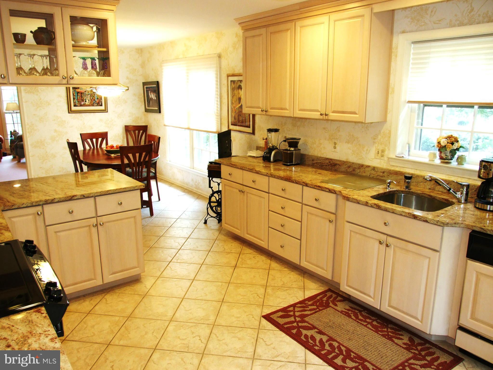 9320 Reach Road Potomac, MD 20854 - Photo 9 of 30 Kitchen