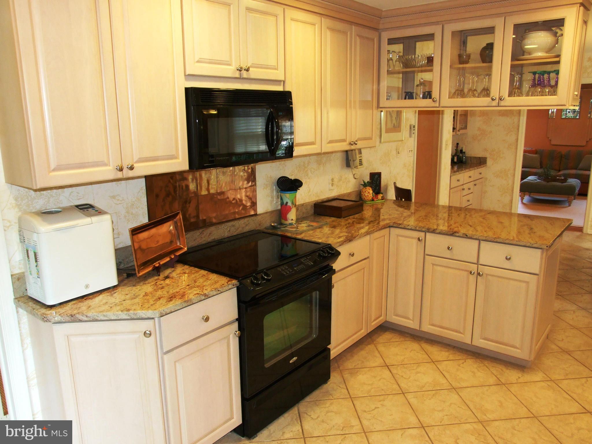 9320 Reach Road Potomac, MD 20854 - Photo 10 of 30 Kitchen
