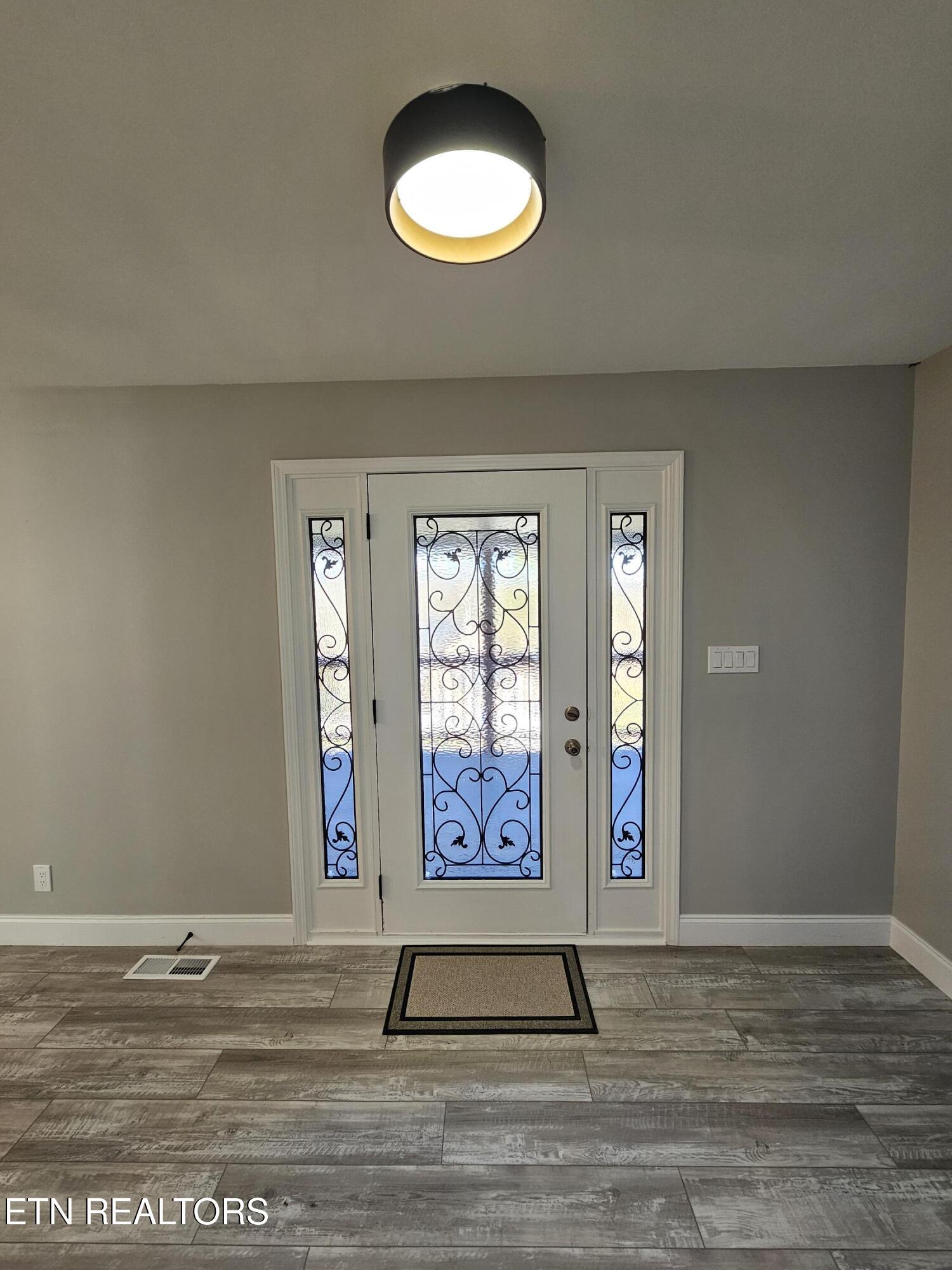 116 Chestnut Hill Road Oak Ridge, TN 37830 - Photo 5 of 55 20251123_150648