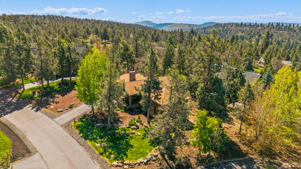 6352 Sanderling Road Klamath Falls, OR 97601 - Photo 62 of 65 Birds-Eye View