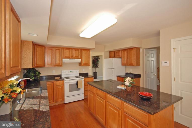 5962 Florey Road Hanover, MD 21076 - Photo 16 of 30 Kitchen