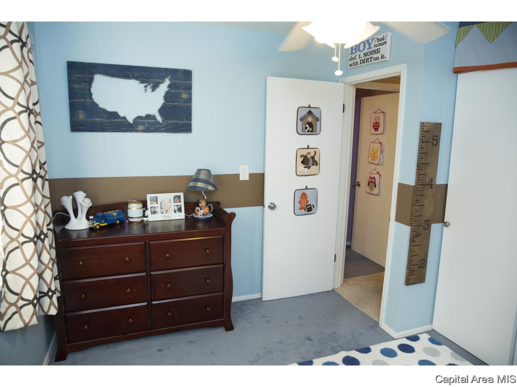 205 Westbrook Drive Springfield, IL 62702 - Photo 23 of 25 Gallery Image 23