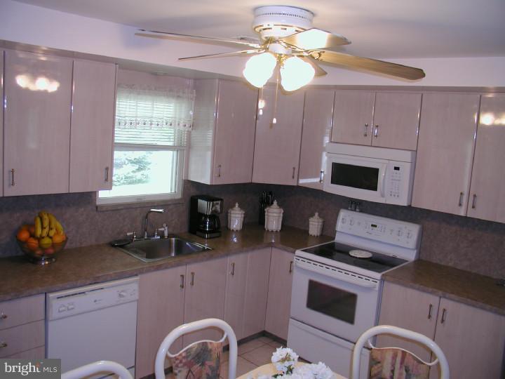 901 Rutledge Avenue Horsham, PA 19044 - Photo 11 of 24 Gallery Image 11