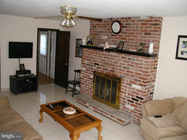 901 Rutledge Avenue Horsham, PA 19044 - Photo 7 of 24 Gallery Image 7