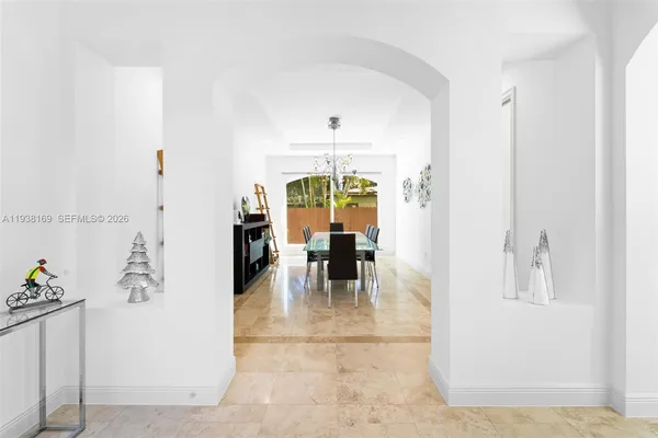 $6,200,000 | 1490 Cleveland Road, Miami Beach, FL 33141