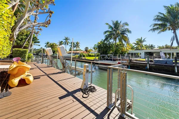 $6,200,000 | 1490 Cleveland Road, Miami Beach, FL 33141