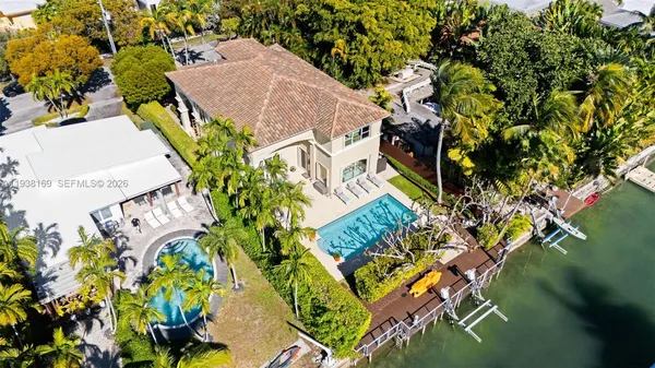 $6,200,000 | 1490 Cleveland Road, Miami Beach, FL 33141