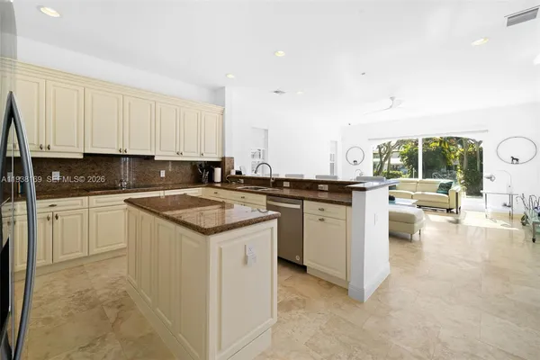 $6,200,000 | 1490 Cleveland Road, Miami Beach, FL 33141