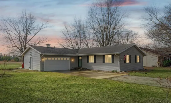 $199,900 | 1432 County Road 170 East, Loda, IL 60948
