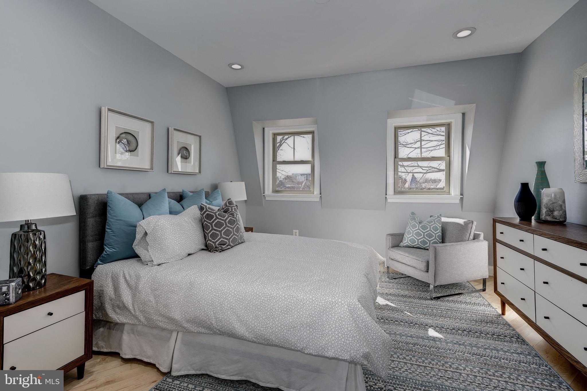 1623 New Jersey Avenue Northwest Washington, DC 20001 - Photo 11 of 22 Master bedroom suite.