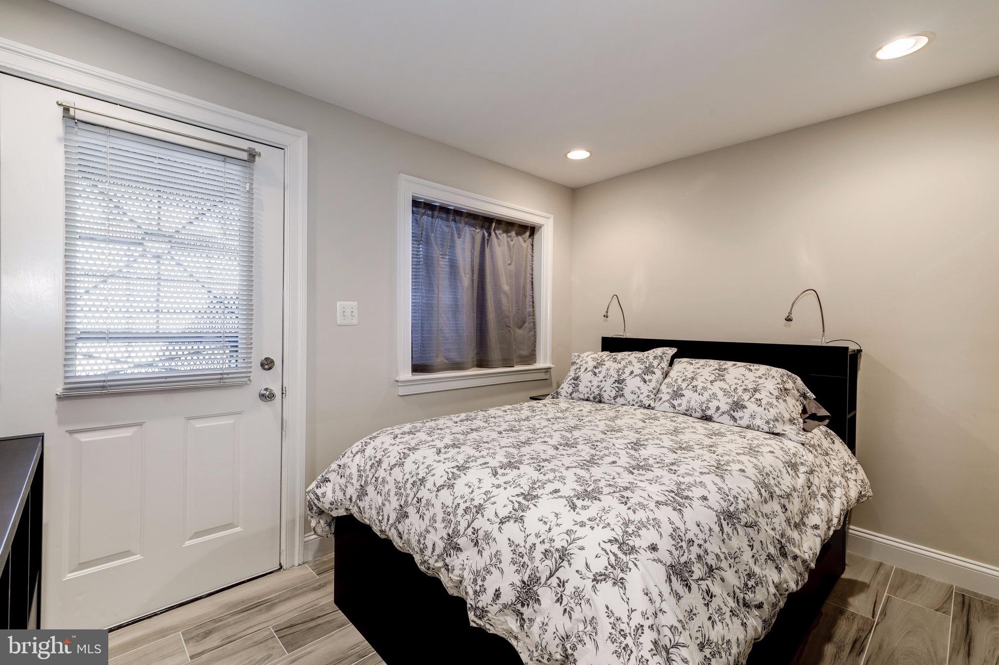 1623 New Jersey Avenue Northwest Washington, DC 20001 - Photo 19 of 22 Bedroom