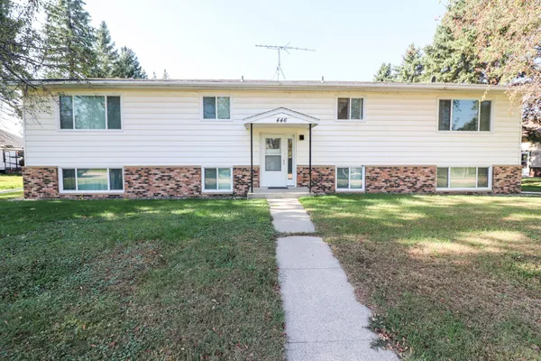 $305,000 | 446 4th Street, Walcott, ND 58077