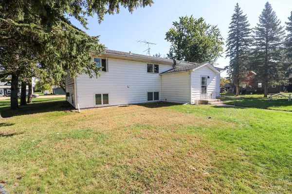 $305,000 | 446 4th Street, Walcott, ND 58077