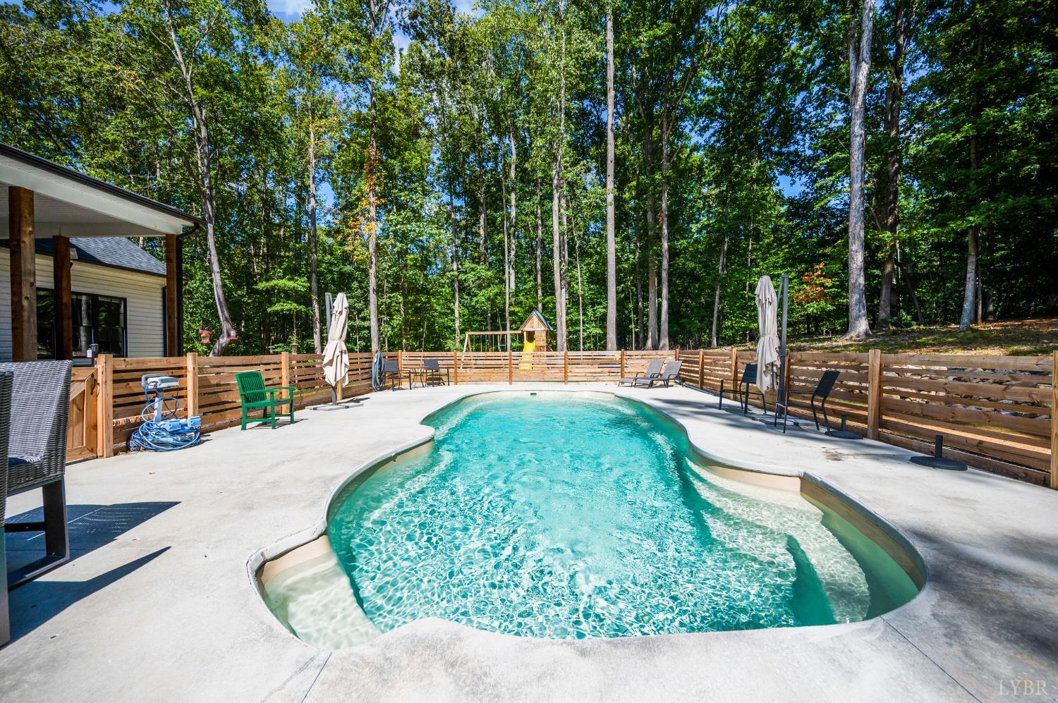 211 Dove Drive Rustburg, VA 24588 - Photo 17 of 98