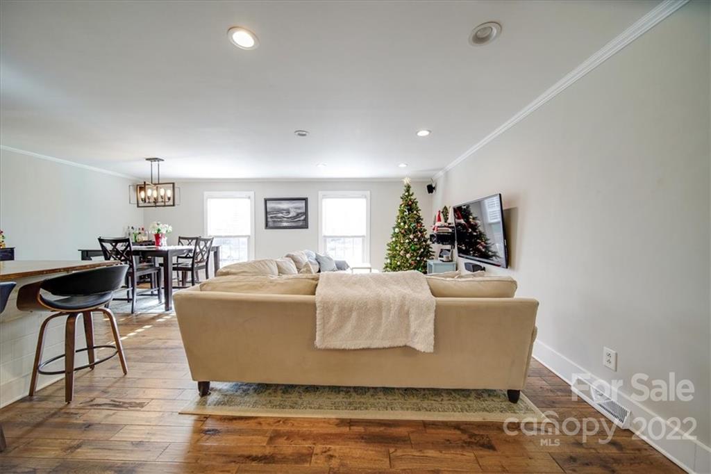 4921 Pine Ridge Road Charlotte, NC 28226 - Photo 12 of 47 Gallery Image 12