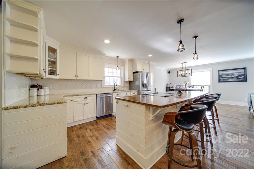 4921 Pine Ridge Road Charlotte, NC 28226 - Photo 3 of 47 Gallery Image 3
