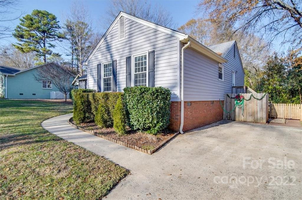 4921 Pine Ridge Road Charlotte, NC 28226 - Photo 43 of 47 Gallery Image 43