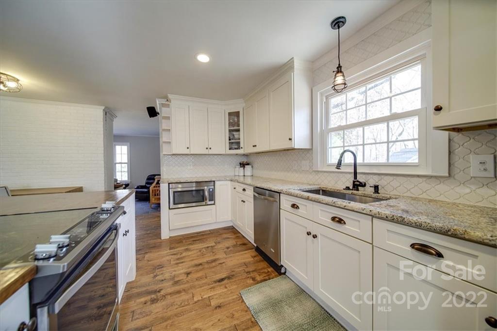 4921 Pine Ridge Road Charlotte, NC 28226 - Photo 9 of 47 Gallery Image 9