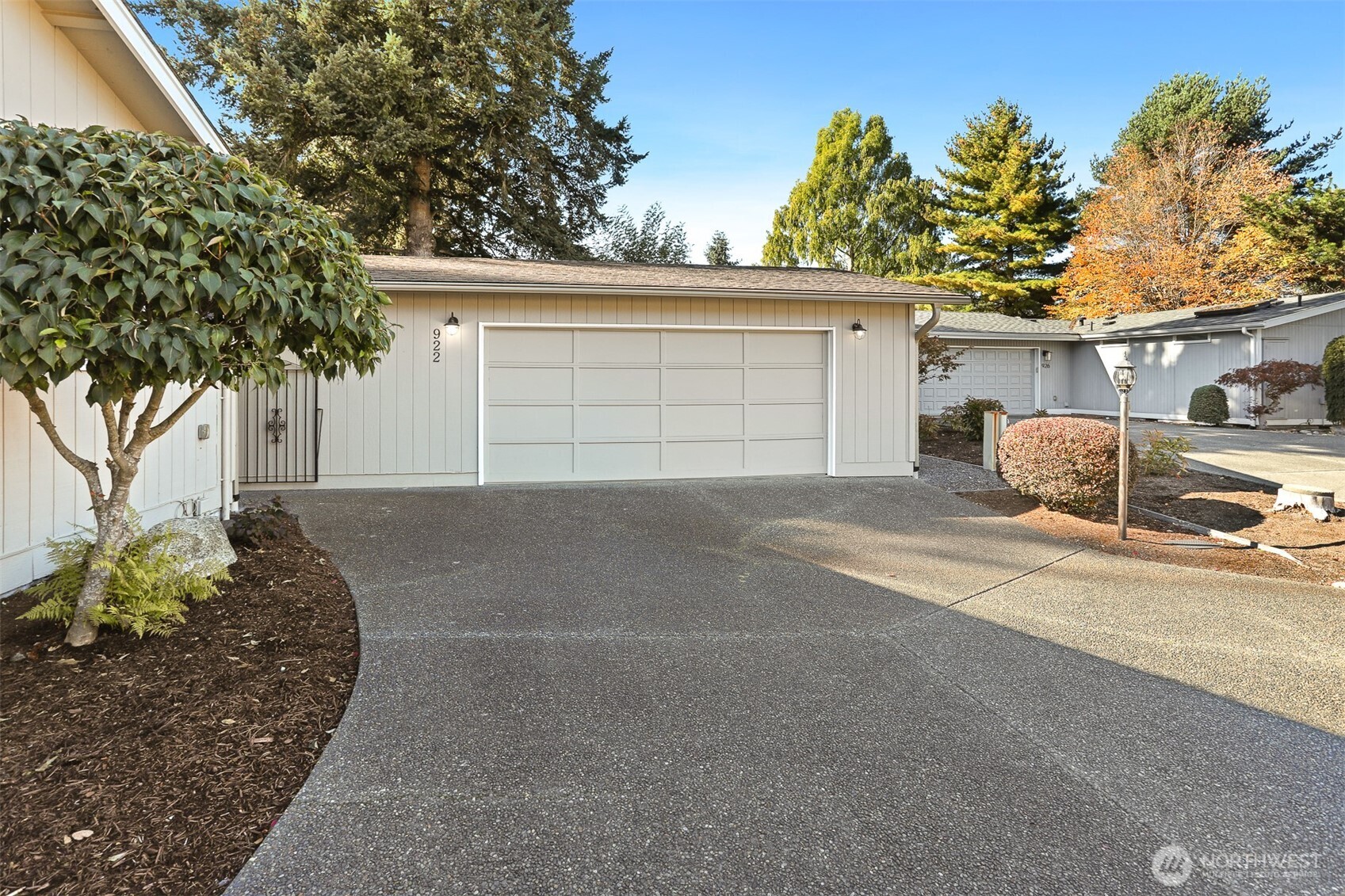 922 240th Place Southwest Bothell, WA 98021 - Photo 33 of 40