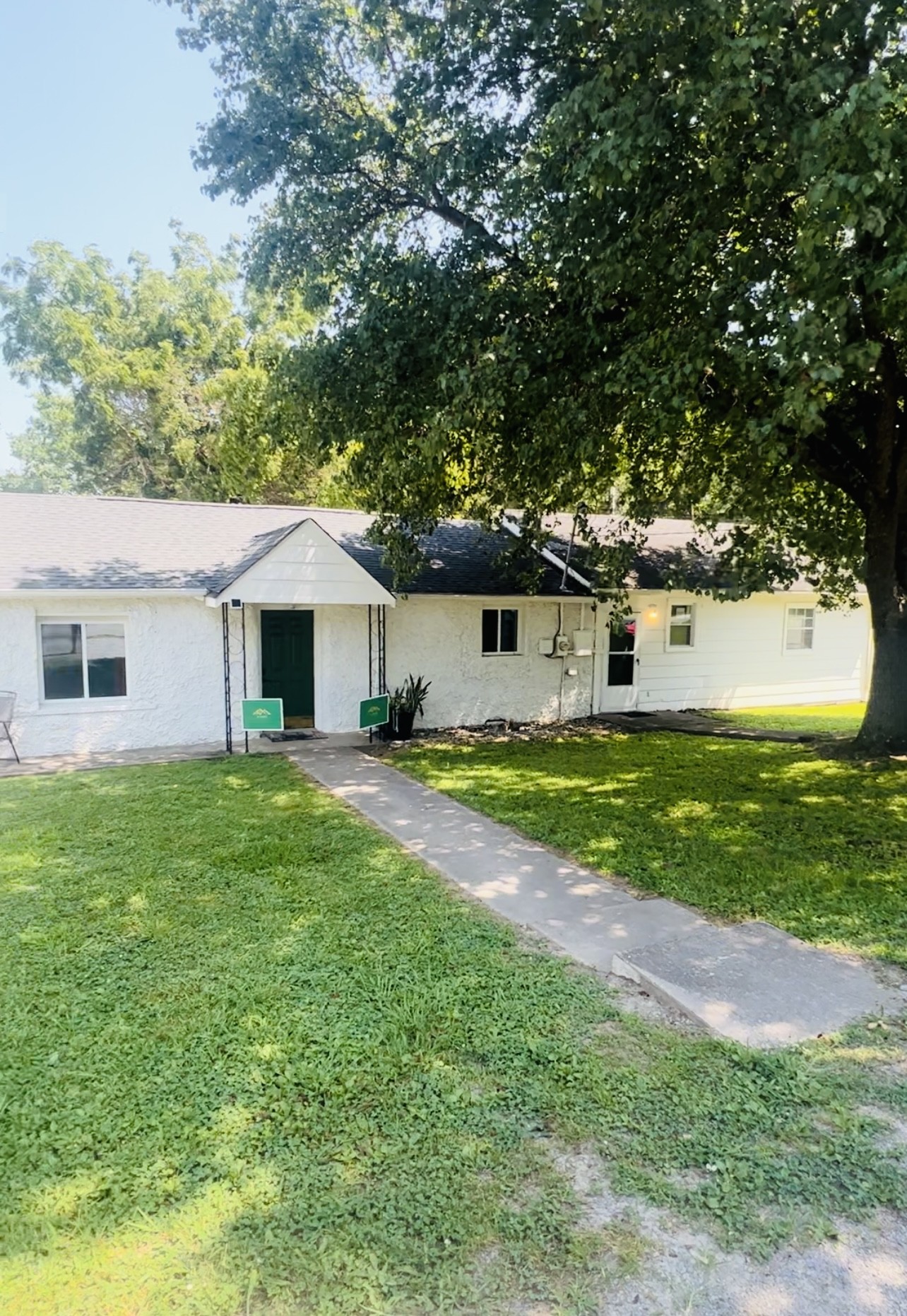 325 Manzano Road Madison, TN 37115 - Photo 1 of 28