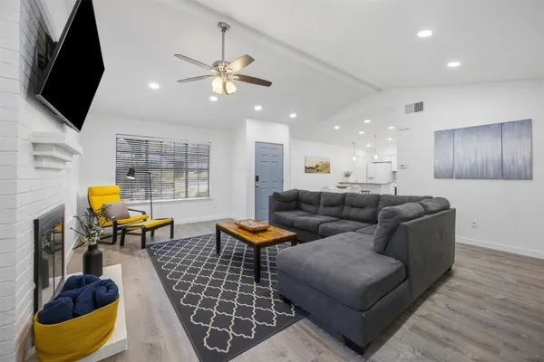 $398,000 | 13016 Moorcroft Lane, Austin, TX 78729