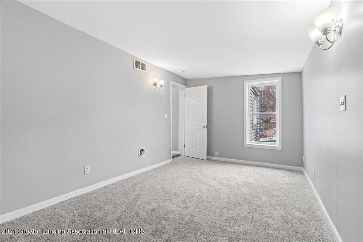 1711 Turner Road Lansing, MI 48906 - Photo 21 of 22 21-Media Jett-21