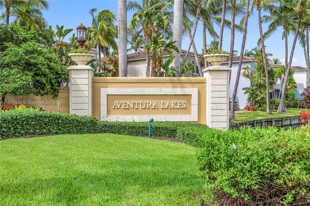 $8,300 | 3015 Northeast 208th Street, Unit 3015, Aventura, FL 33180