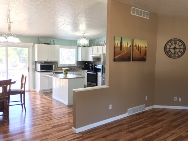 2048 North 41 1/2 Road Manton, MI 49663 - Photo 7 of 23 1885234-6.JPG