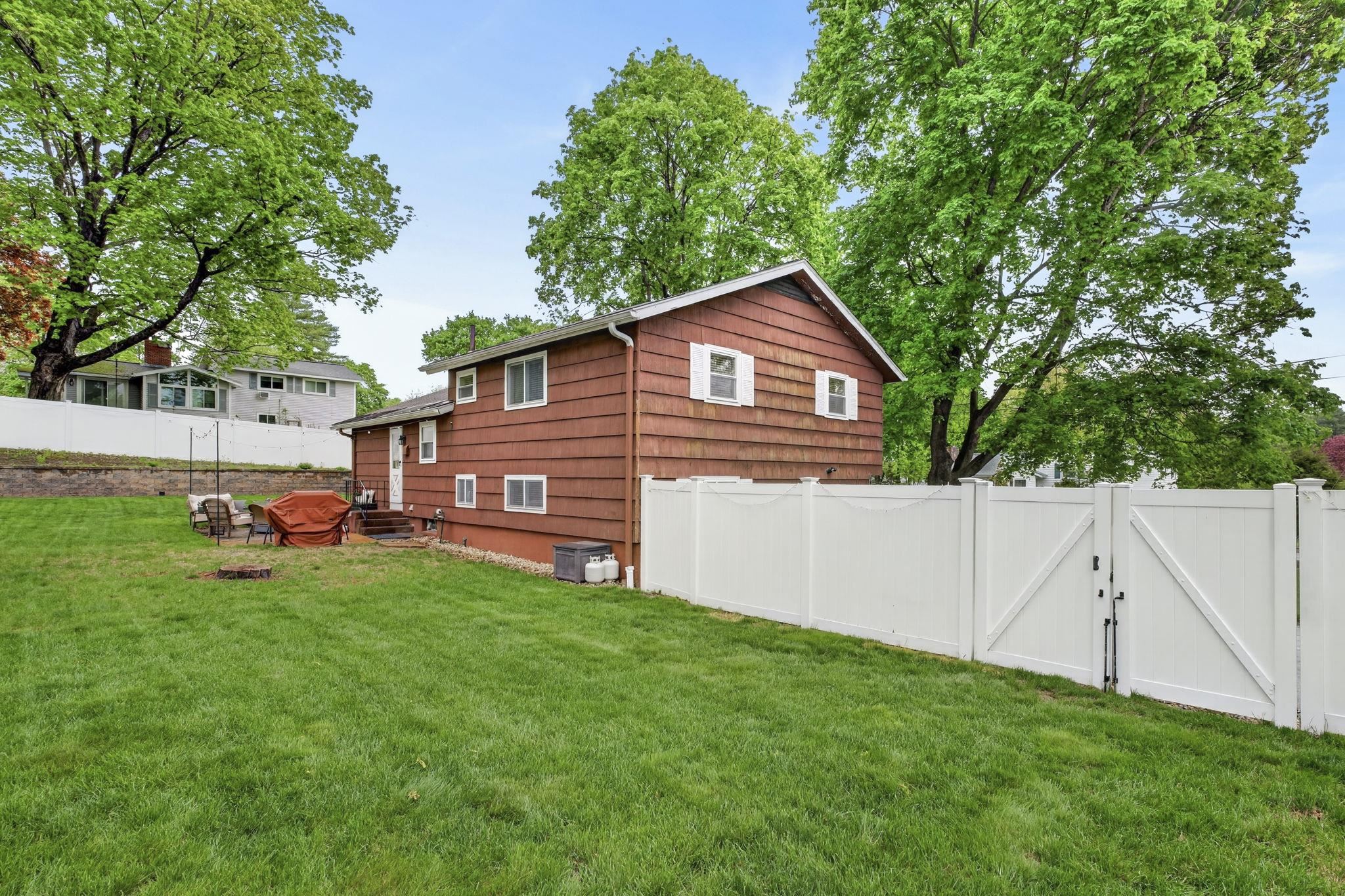 130 Colgate Road Nashua, NH 03064 - Photo 41 of 47