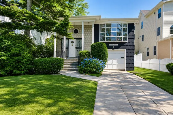 $1,625,000 | 735 Elvira Avenue | Far Rockaway