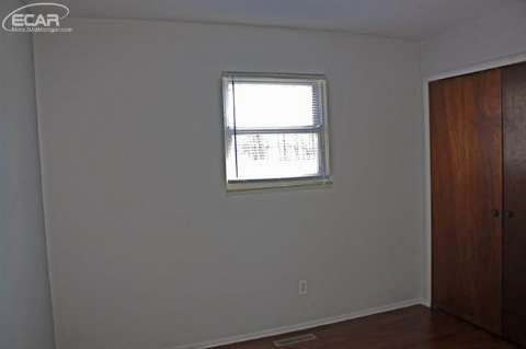 5796 East Burt Road Birch Run, MI 48415 - Photo 8 of 15 20435245-7.JPG