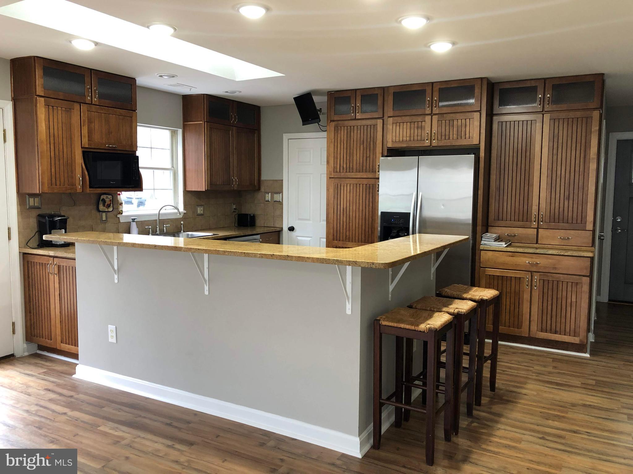 8635 Old Mt Vernon Road Alexandria, VA 22309 - Photo 3 of 16 kitchen