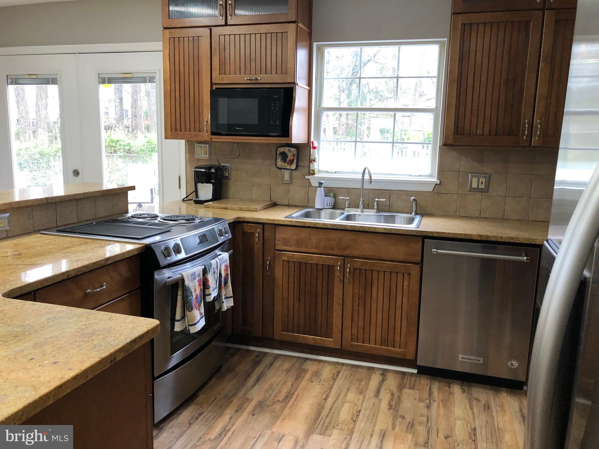 8635 Old Mt Vernon Road Alexandria, VA 22309 - Photo 6 of 16 Kitchen