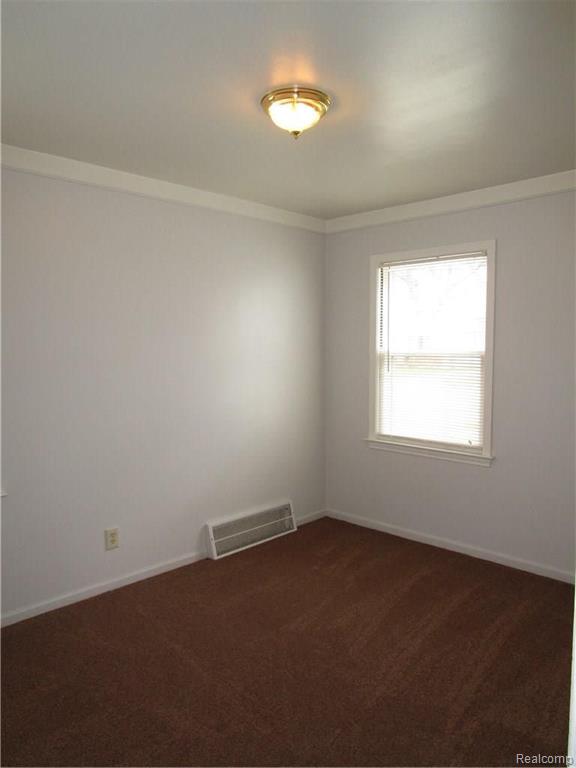8265 Stephens Center Line, MI 48015 - Photo 9 of 10 Gallery Image 9