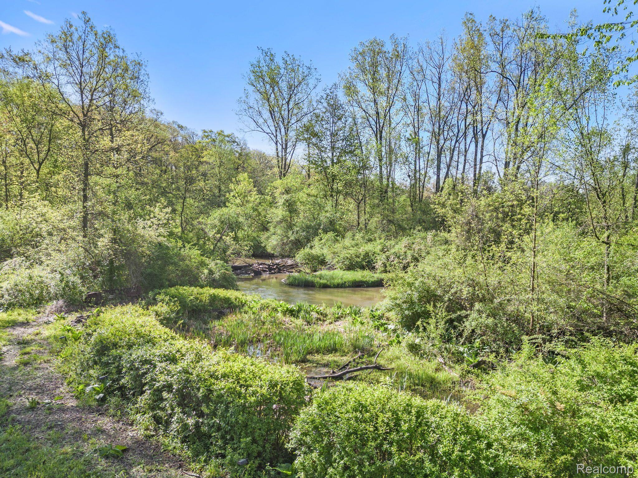 971 Dutton Road Rochester, MI 48306 - Photo 7 of 51 Gallery Image 7