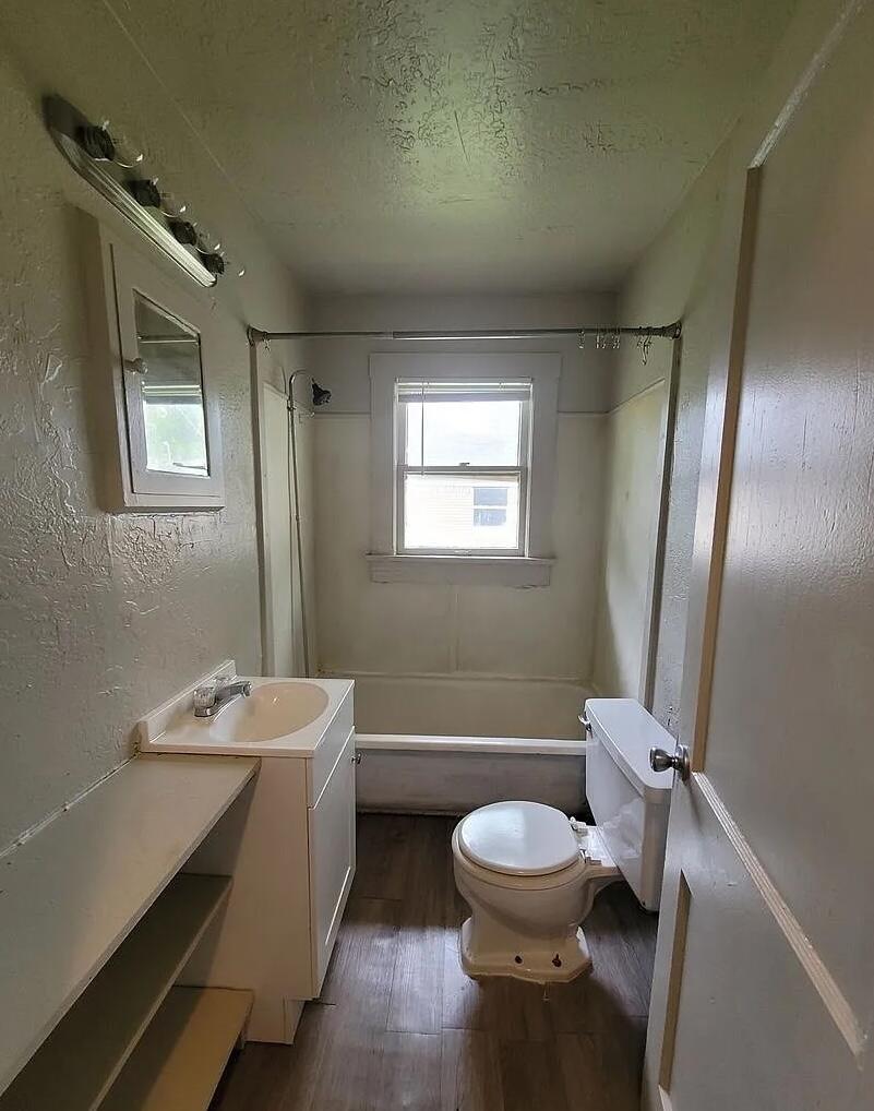 3702 South Polk Street, Unit B Amarillo, TX 79110 - Photo 3 of 7 05f31cbf7868a770bb52a66713765f99-uncropp