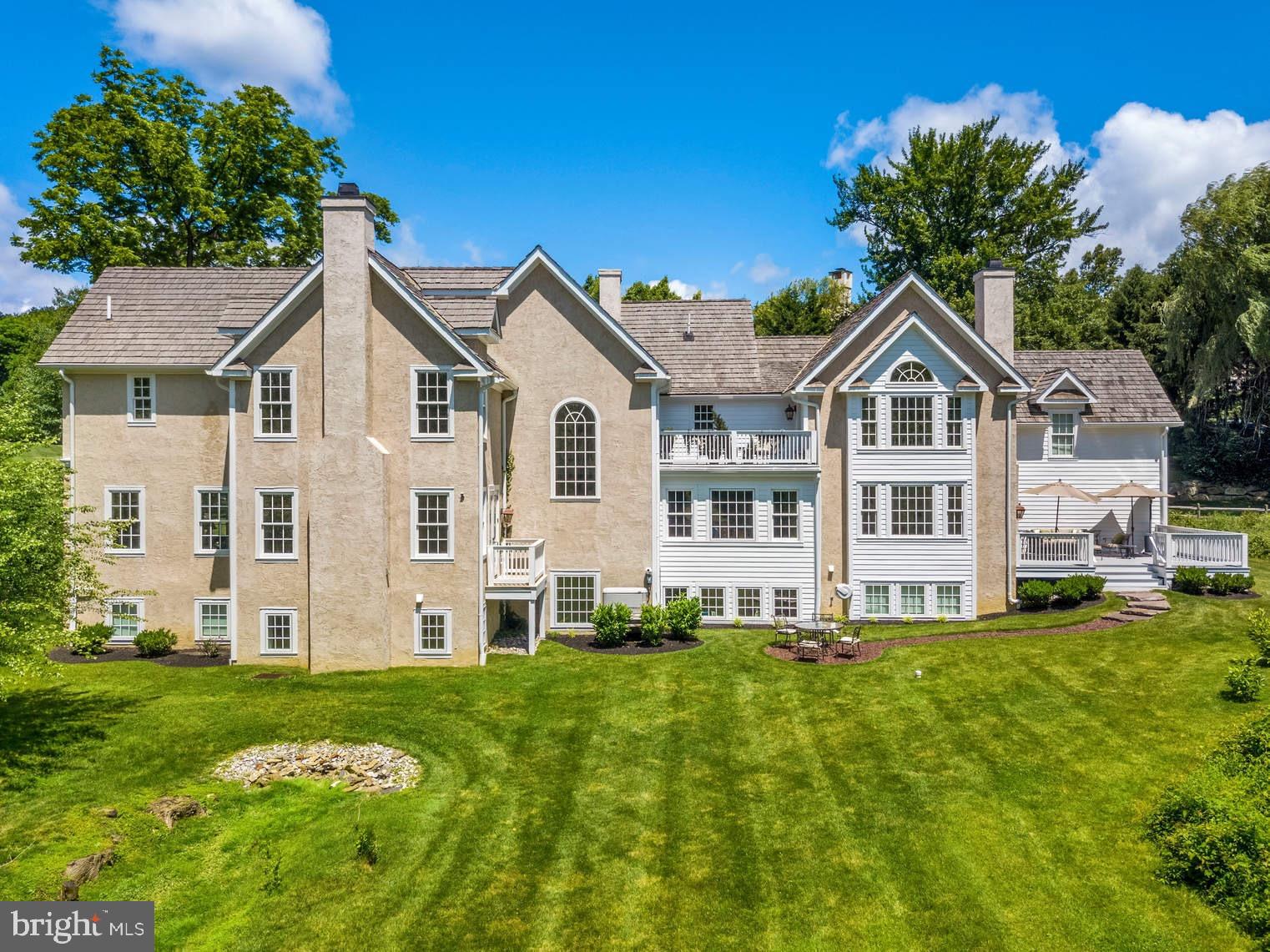 1425 Lanes End Villanova, PA 19085 - Photo 4 of 33