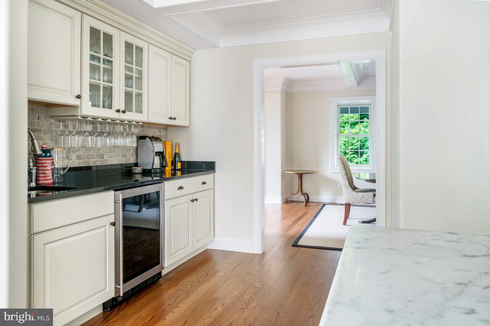 1425 Lanes End Villanova, PA 19085 - Photo 8 of 33