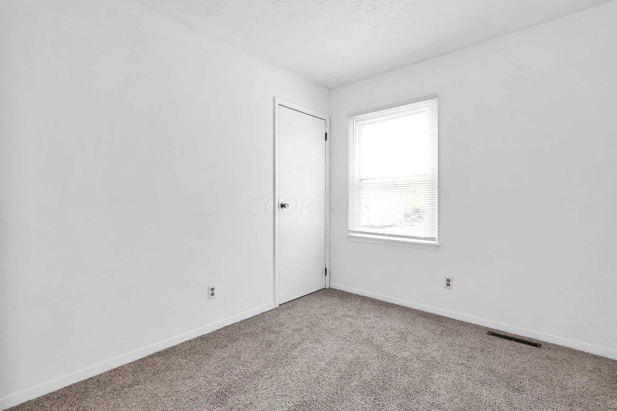 5921 Parkglen Road Galloway, OH 43119 - Photo 16 of 29 Bedroom 2