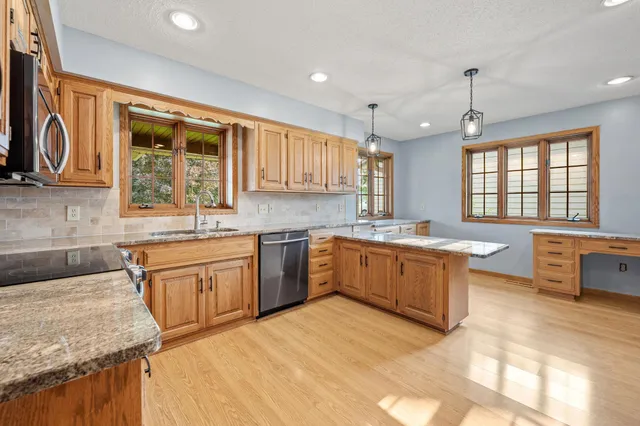 $2,700 | 1008 3rd Street Northeast, New Prague, MN 56071