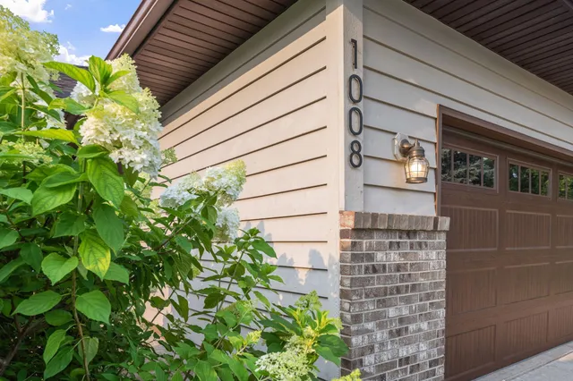 $2,700 | 1008 3rd Street Northeast, New Prague, MN 56071