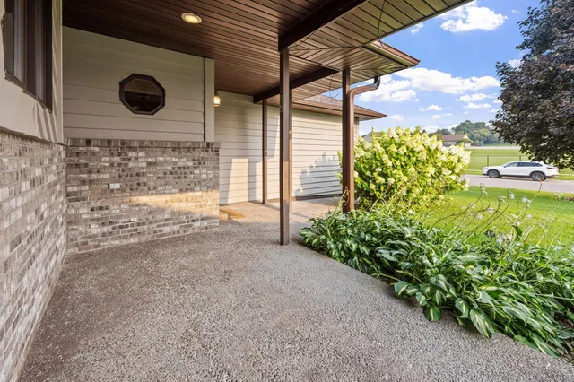 $2,700 | 1008 3rd Street Northeast, New Prague, MN 56071