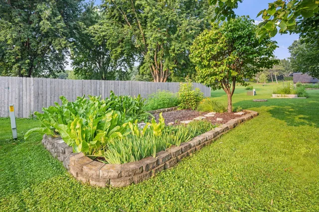 $2,700 | 1008 3rd Street Northeast, New Prague, MN 56071